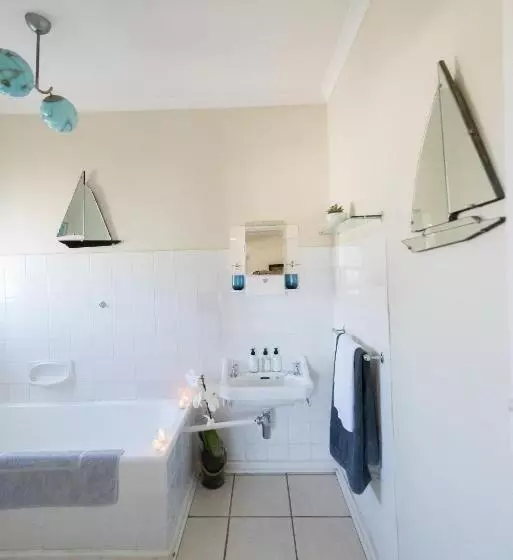 Classic Lodge   Cape Dutch Quarters