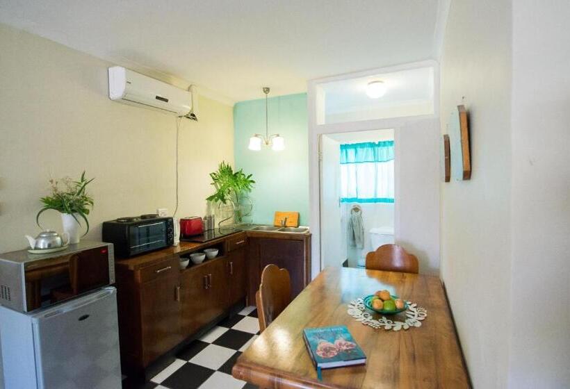 Classic Lodge Cape Dutch Quarters