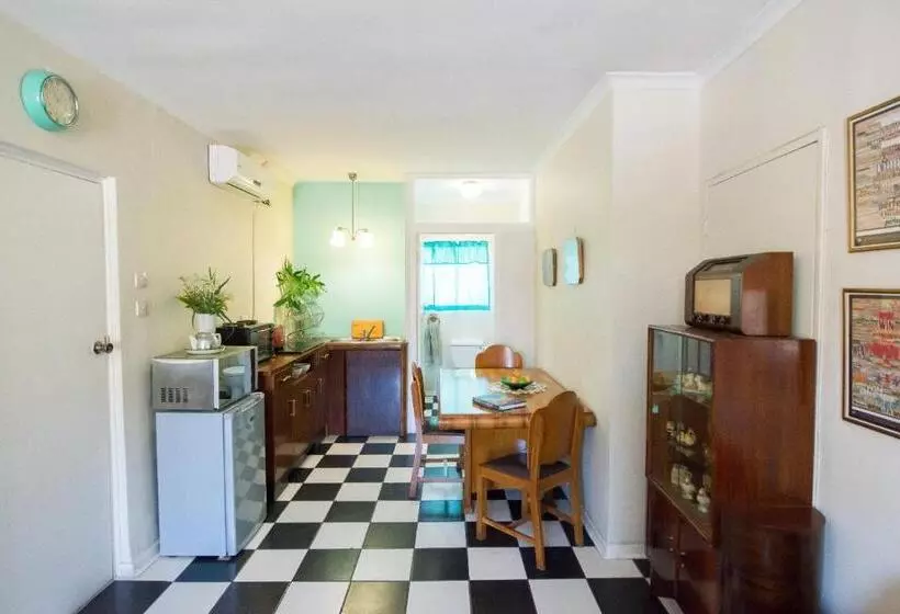 Classic Lodge   Cape Dutch Quarters