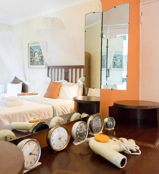 Classic Lodge   Cape Dutch Quarters