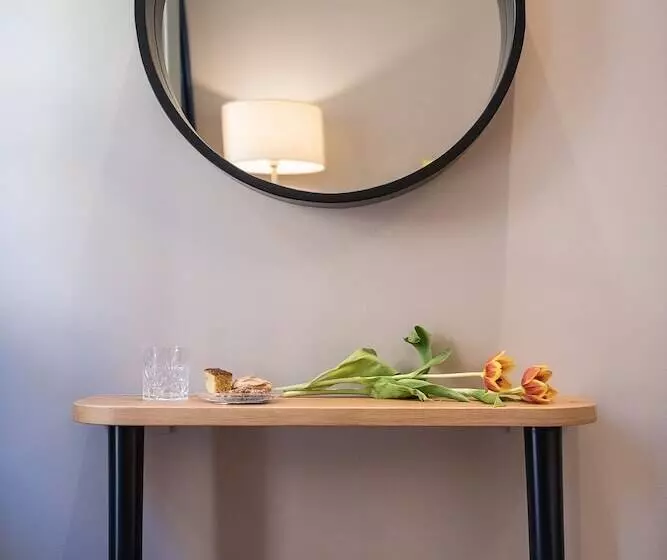 Viaggio Elegant Rooms