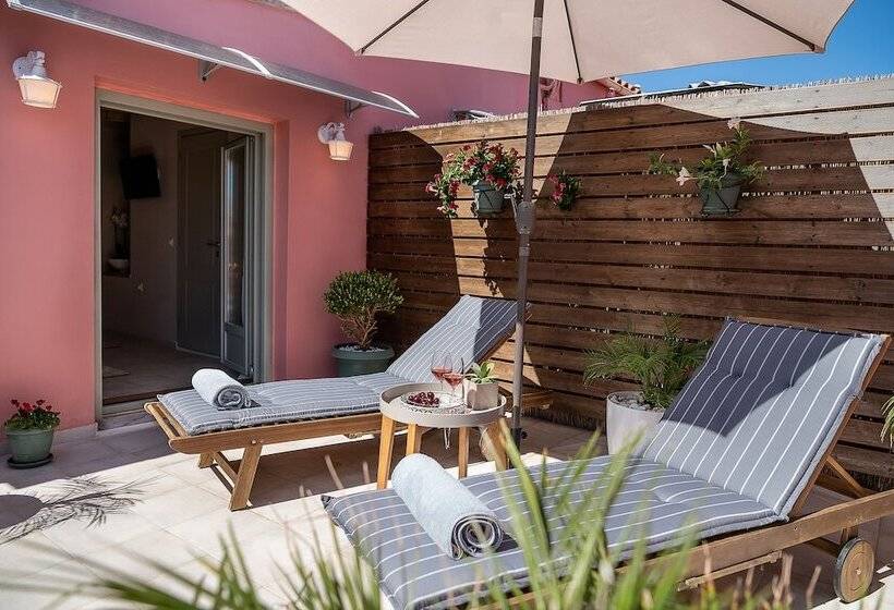 Viaggio Elegant Rooms