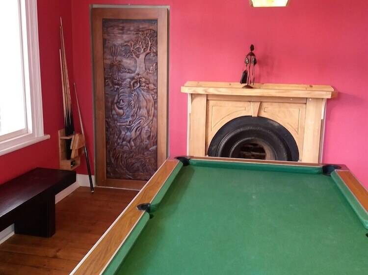 הוסטל Urban Hive Backpackers