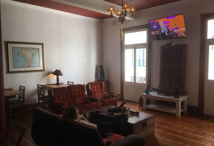 הוסטל Urban Hive Backpackers