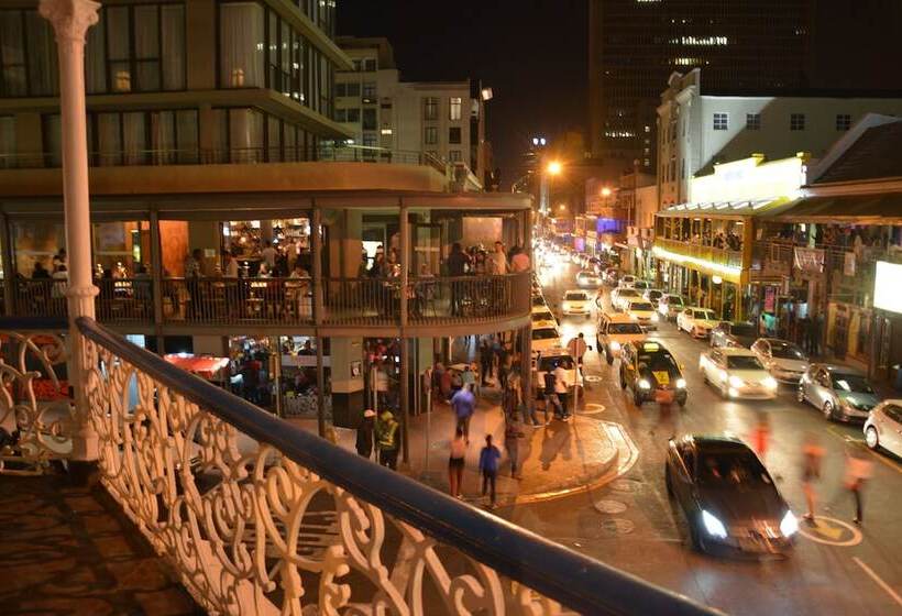 הוסטל Urban Hive Backpackers