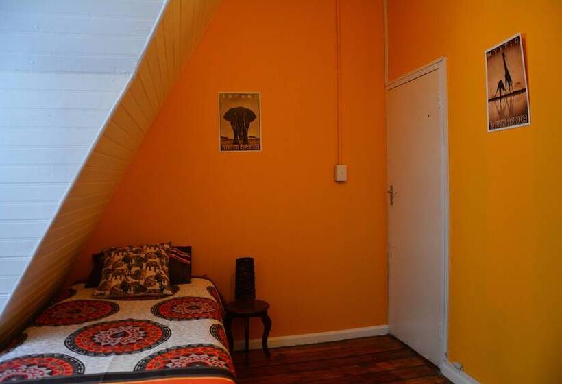 הוסטל Urban Hive Backpackers