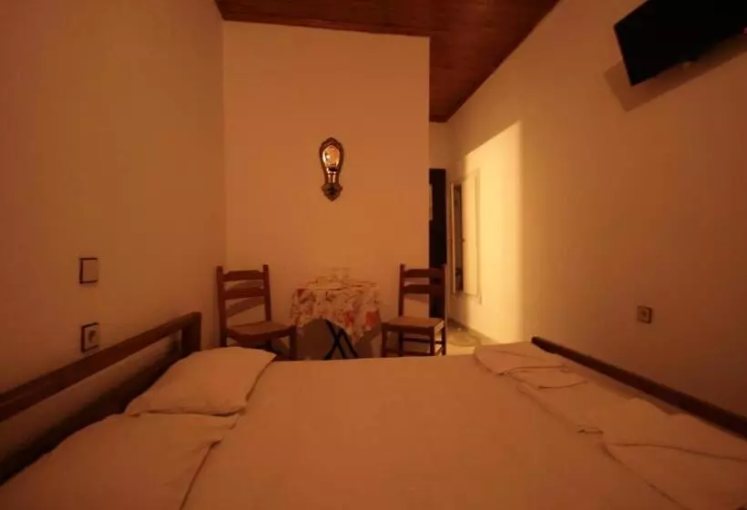 هتل Chania Rooms