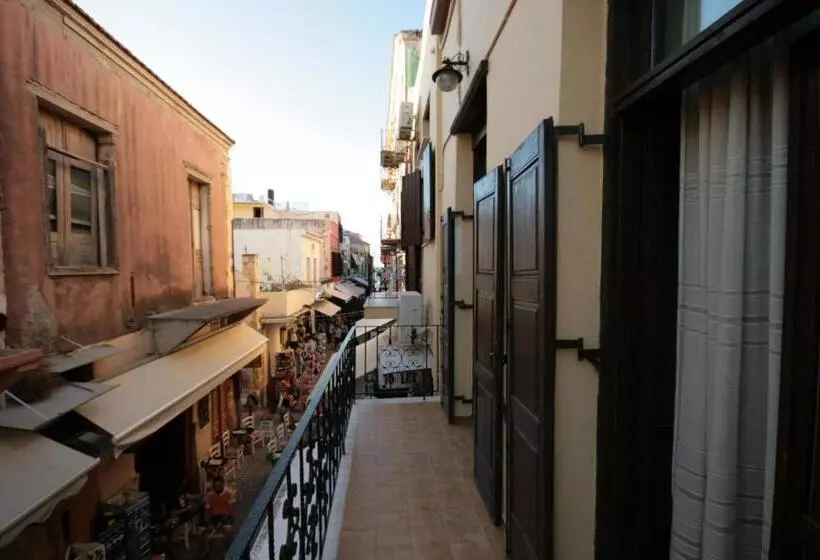 هتل Chania Rooms