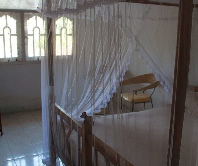 Hôtel Traveller's Lodge