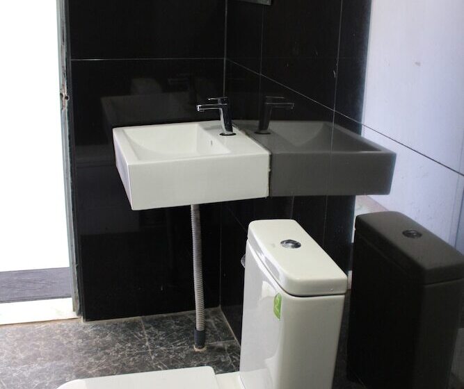 Hôtel Traveller's Lodge