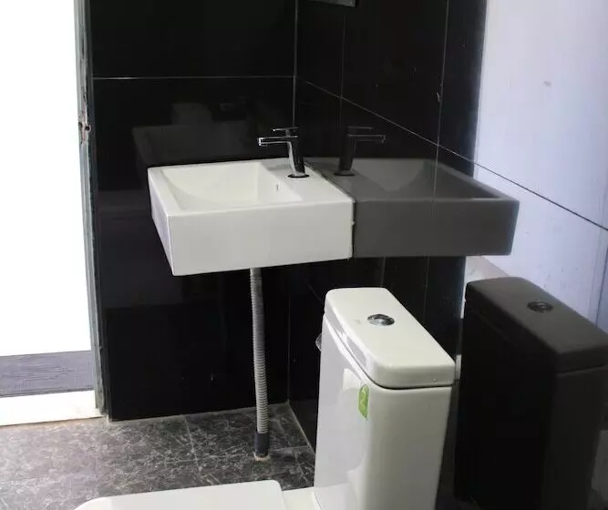 ホテル Traveller's Lodge