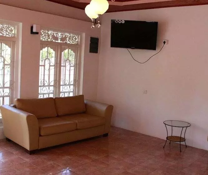 ホテル Traveller's Lodge