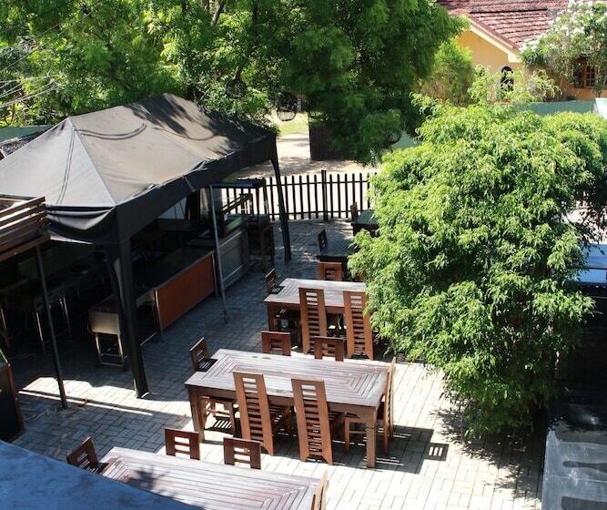 Hôtel Traveller's Lodge