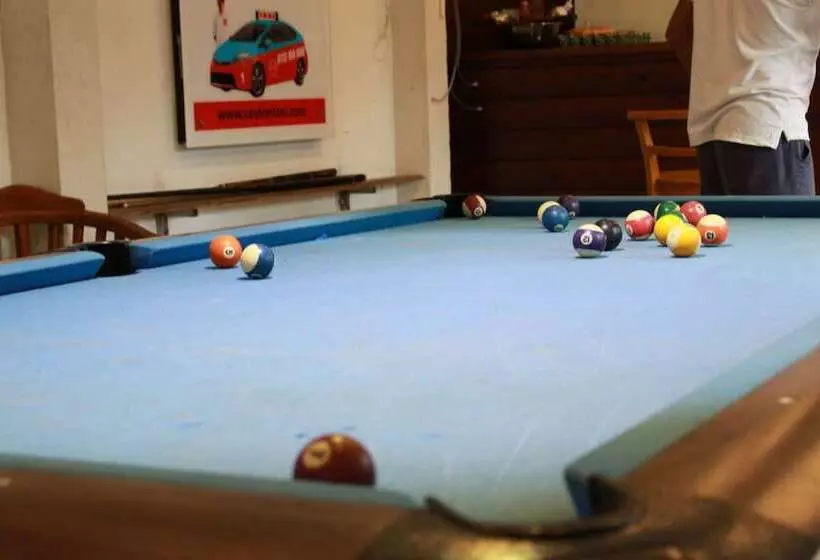 ホテル Traveller's Lodge