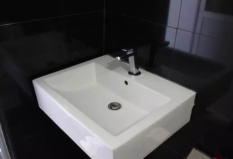 ホテル Traveller's Lodge