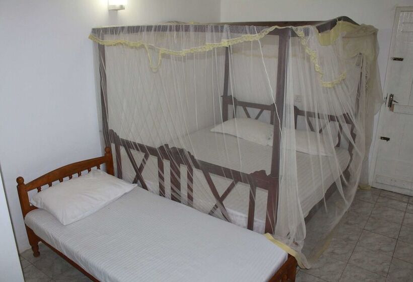 Hôtel Traveller's Lodge