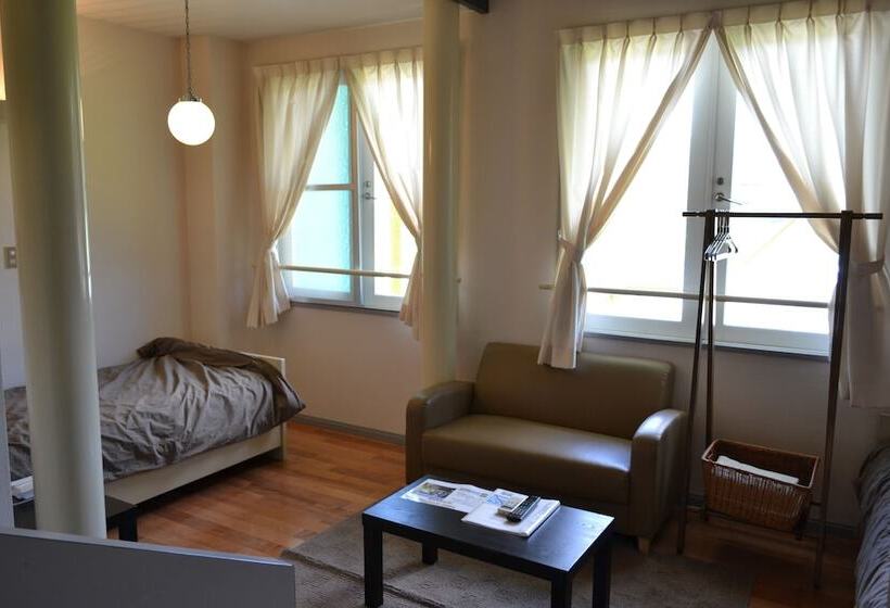 پانسیون Auberge Albireo