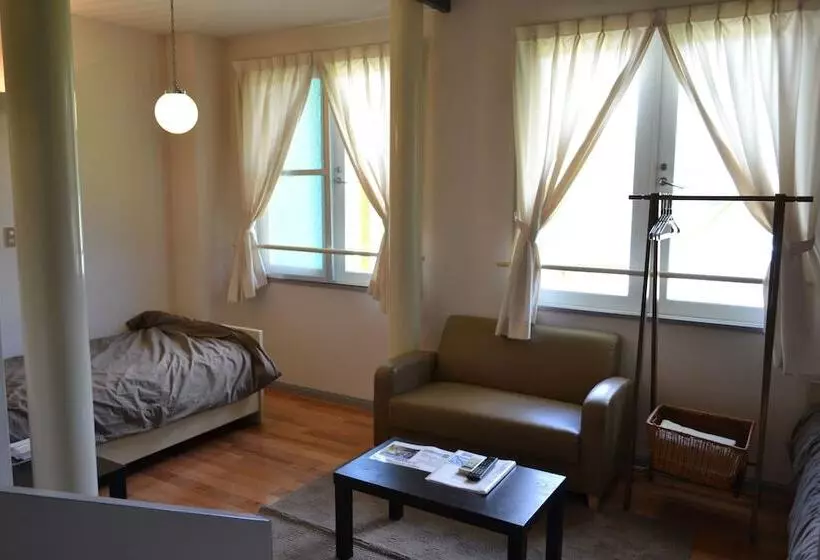 پانسیون Auberge Albireo