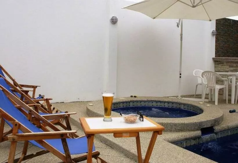 Majatalo Cesar's House Salinas