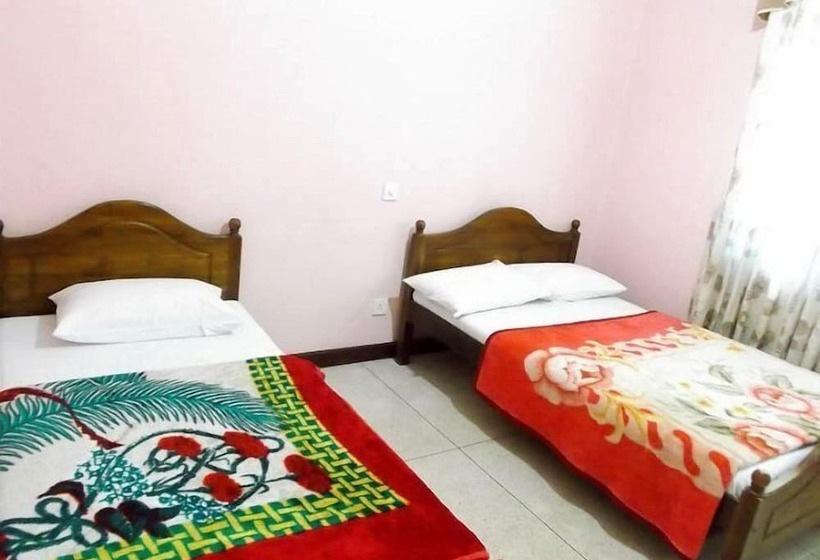 بنسيون Thuvaraga Rest