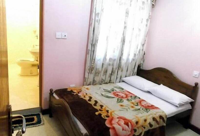 بنسيون Thuvaraga Rest