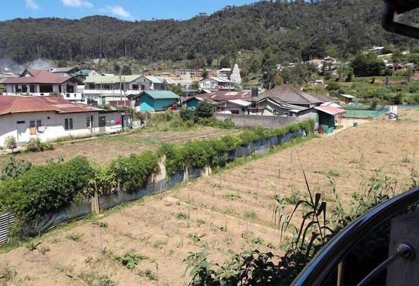 بنسيون Thuvaraga Rest