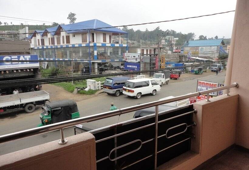 بنسيون Thuvaraga Rest