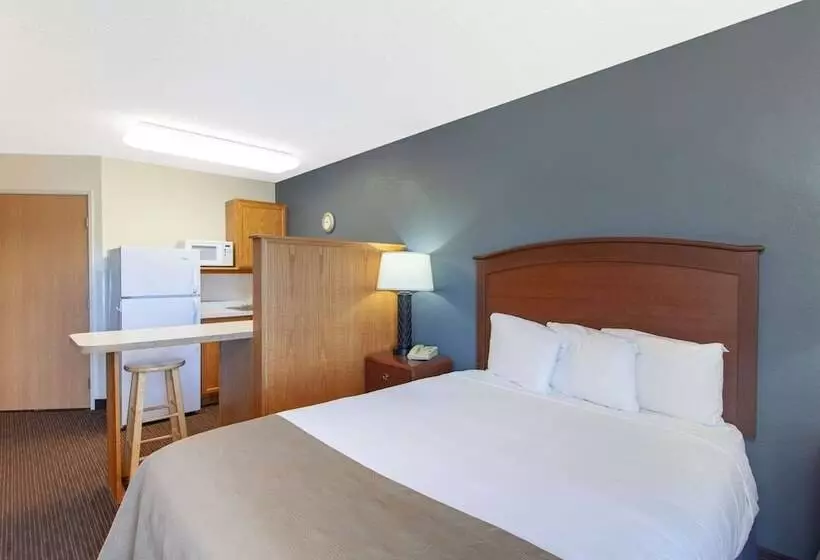 Hotelli Americinn By Wyndham Hutchinson