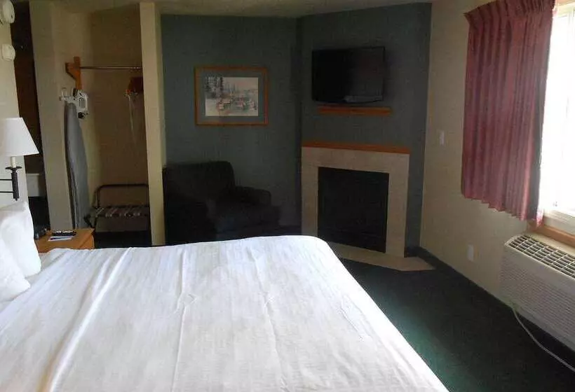 בית מלון כפרי Americinn By Wyndham Oscoda Near Ausable River