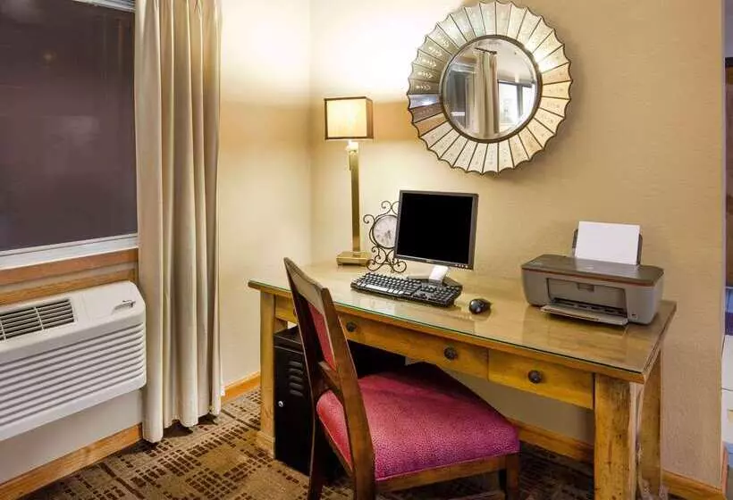 Отель Americinn By Wyndham Red Wing