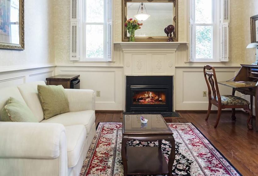 ホテル Arrowhead Inn