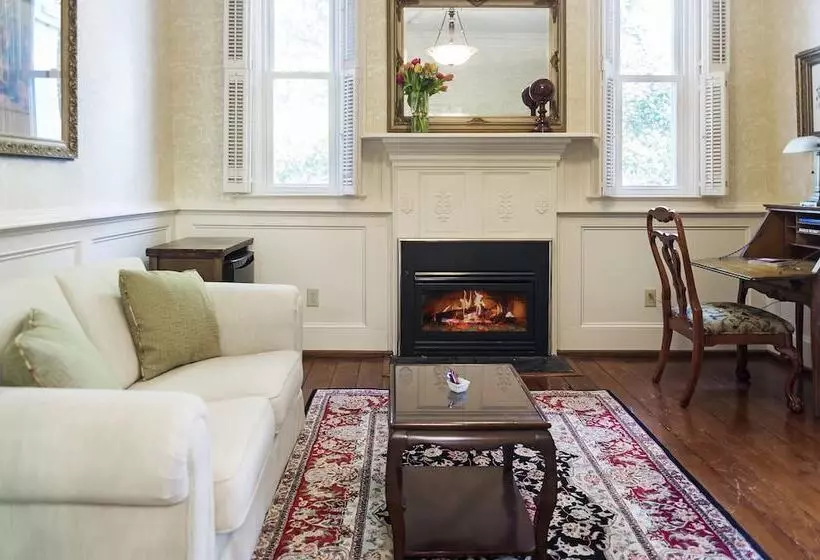 酒店 Arrowhead Inn