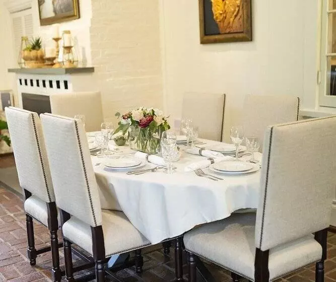 酒店 Arrowhead Inn