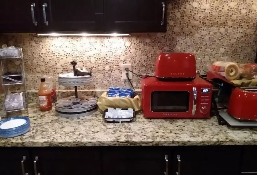 בית מלון כפרי Ashley Quarters