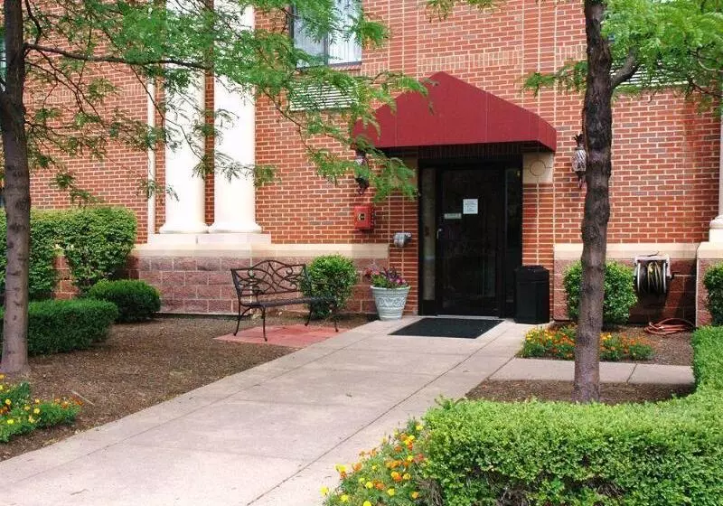 בית מלון כפרי Ashley Quarters