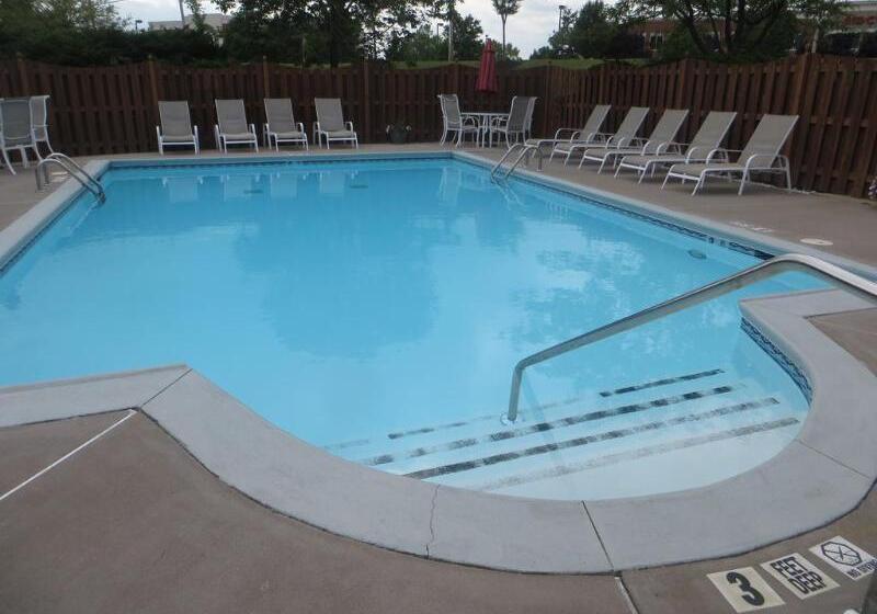 בית מלון כפרי Ashley Quarters