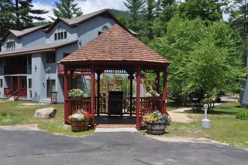 ホテル Attitash Mountain Village