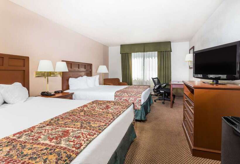 فندق Baymont By Wyndham Yreka