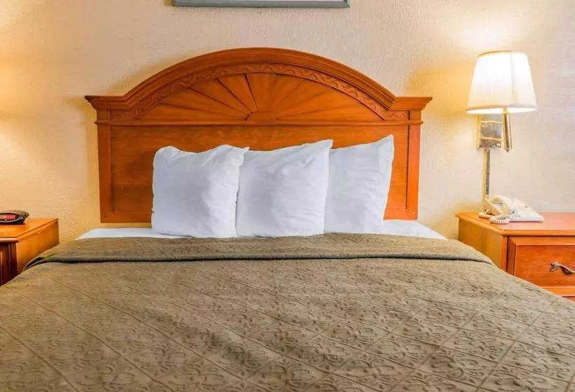 ホテル Quality Inn Grand Rapids North