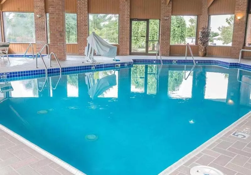 ホテル Quality Inn Grand Rapids North