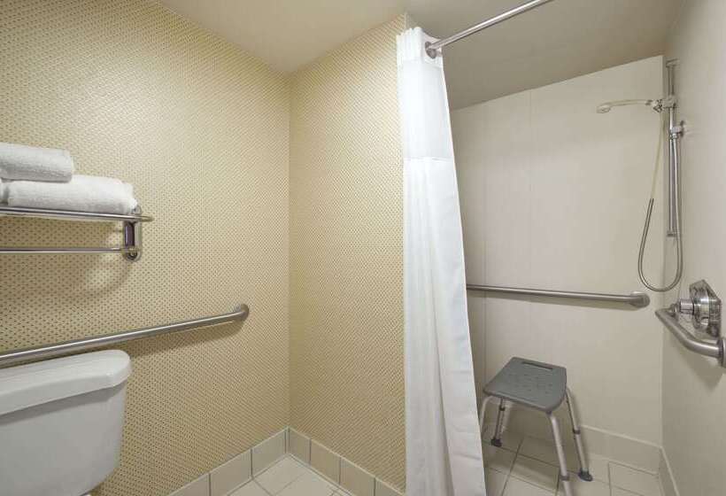 בית מלון כפרי Ramada By Wyndham Suites Orlando Airport