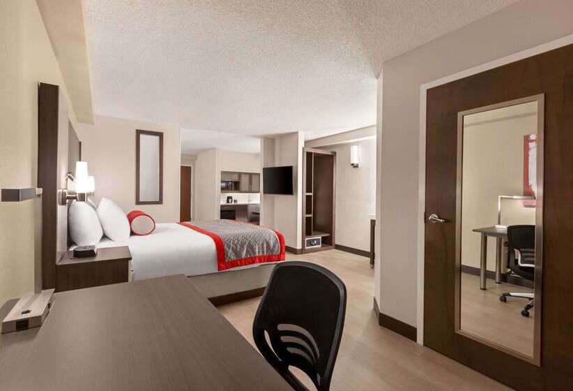 בית מלון כפרי Ramada By Wyndham Suites Orlando Airport