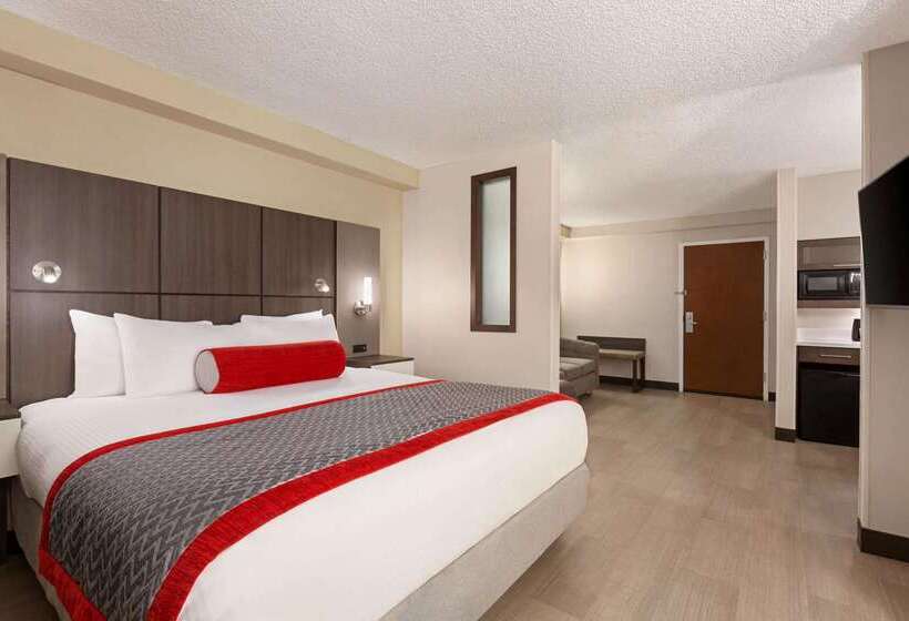 בית מלון כפרי Ramada By Wyndham Suites Orlando Airport