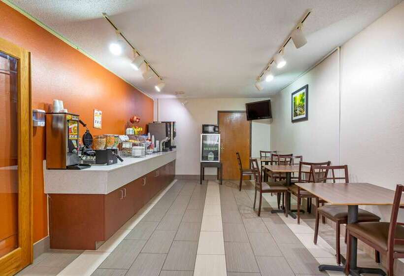 فندق Rodeway Inn