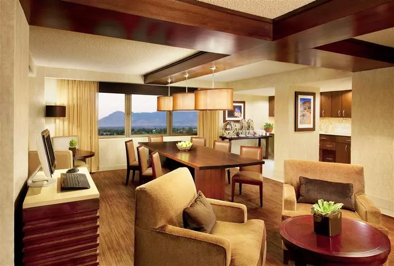 호텔 Sheraton Albuquerque Airport