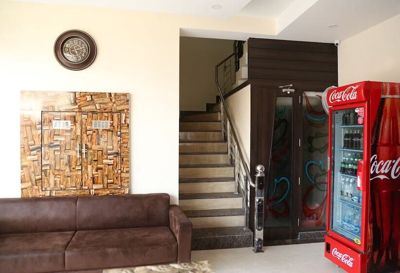 בית מלון כפרי Chohan Residency