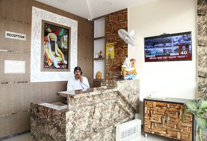 בית מלון כפרי Chohan Residency