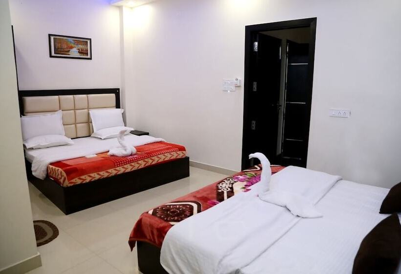 בית מלון כפרי Chohan Residency