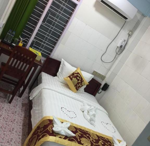 هتل Golden Gumkino  Mandalay