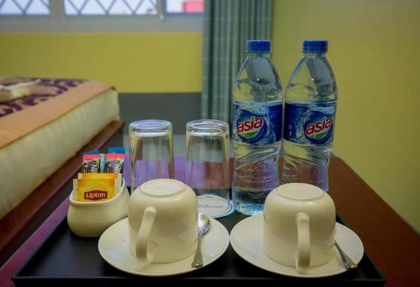 هتل Golden Gumkino  Mandalay